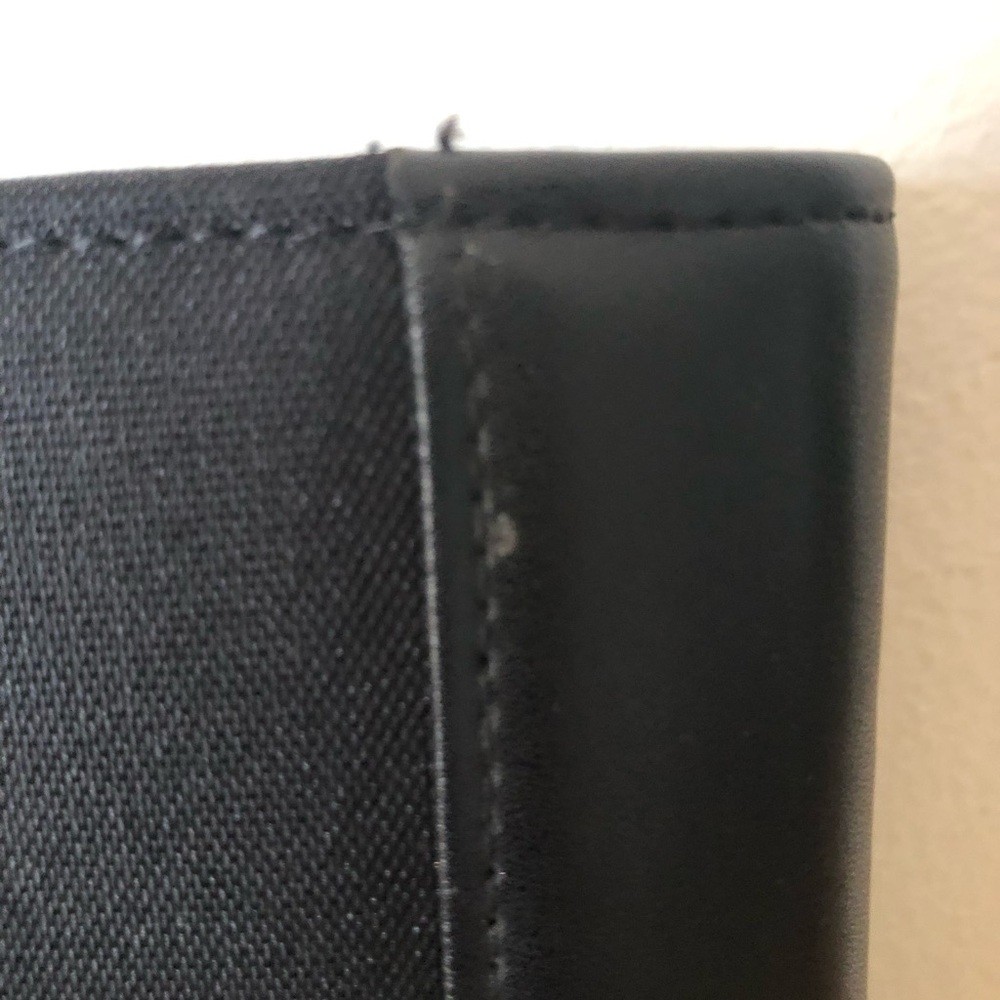 Franklin Covey Black Organizer Magnetic Close  7-Ring Refillable Pocket Cards - Picture 8 of 8